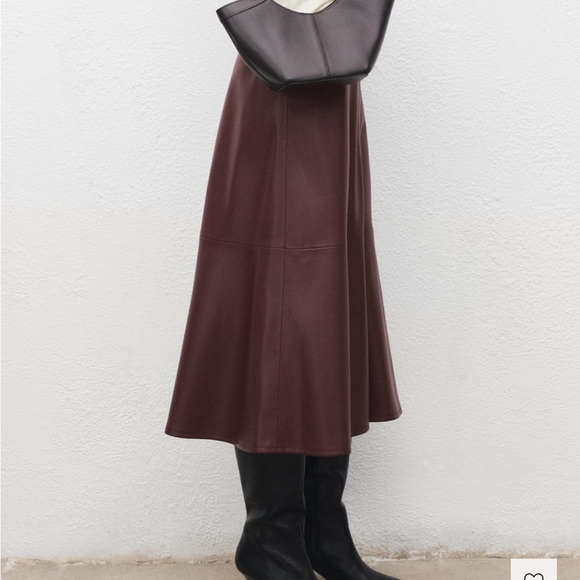 Mango Burgundy Faux-Leather Midi-Skirt - Picture 4 of 4